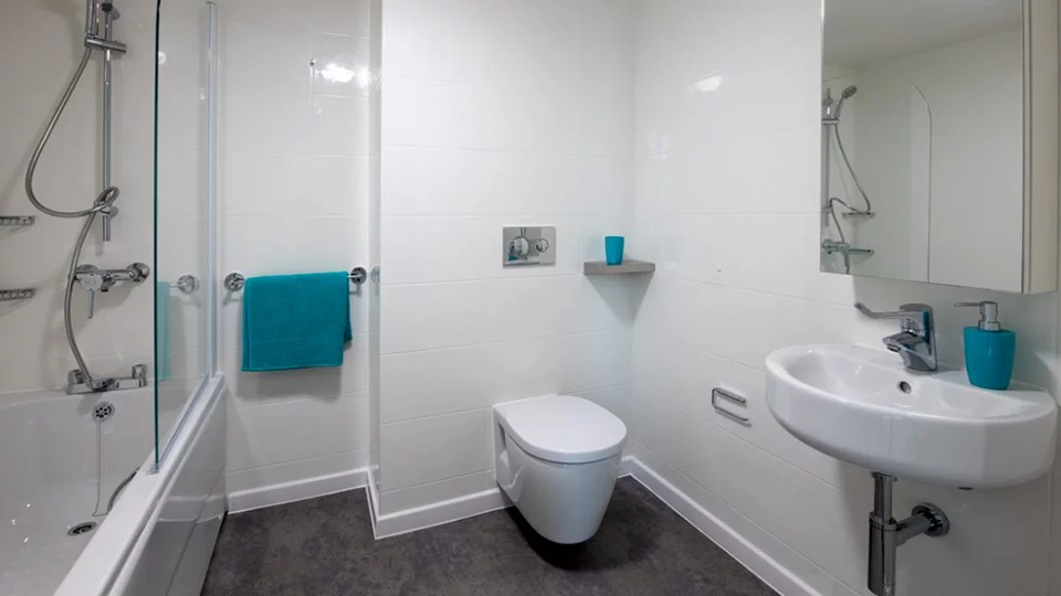 End of tenancy cleaning for university and college housing in Cornwall